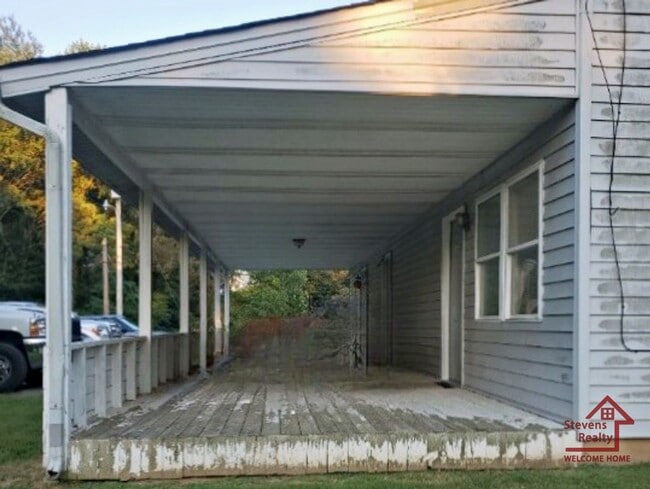 Photo - 620 Allie Ln