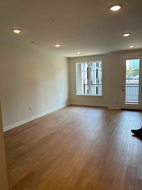 Photo - 600 E Trinity Ln