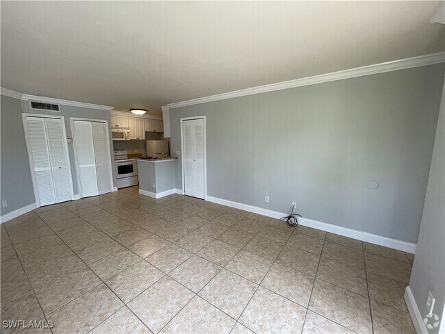 Building Photo - 185 Santa Clara Dr Unit 8 Rental