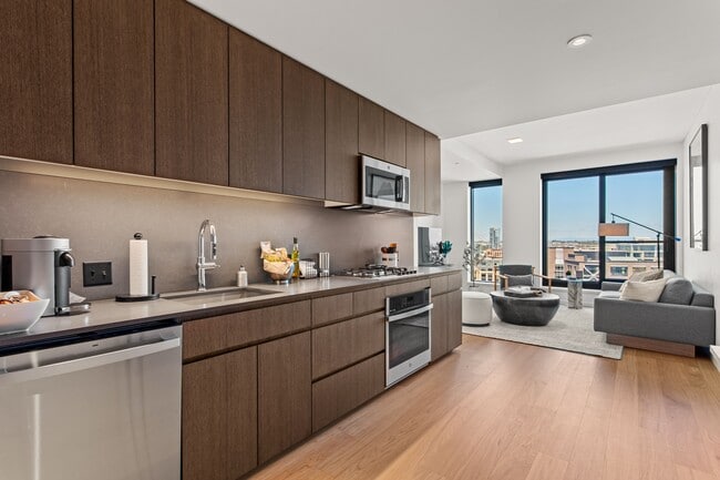 Residences at 11W