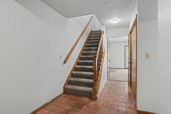 Photo - 1300 N Rockwell Ave
