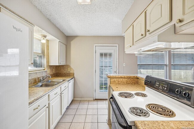Photo - 3806 Candlecrown Ct