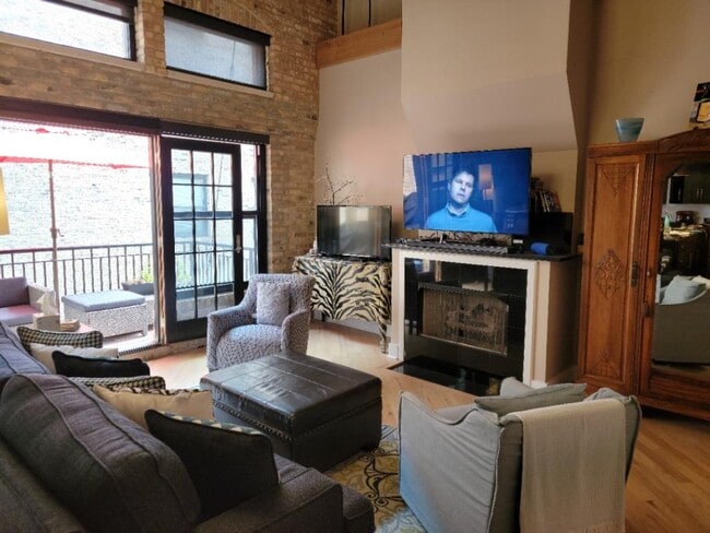 Photo - 226 N Clinton St