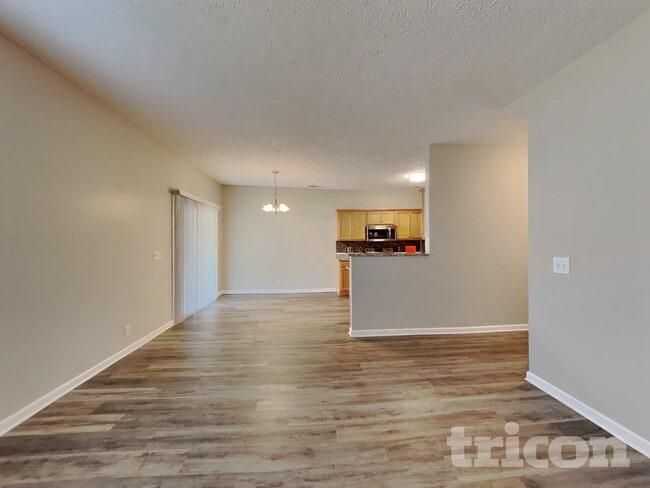 Photo - 1456 Colyn Avenue