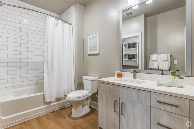 1 BR, 1 BA - 754SF