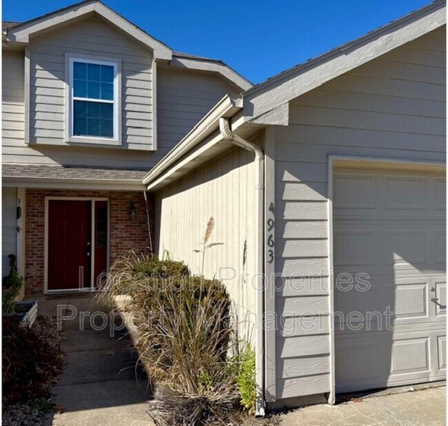 Photo - 4963 Stoneback Dr W