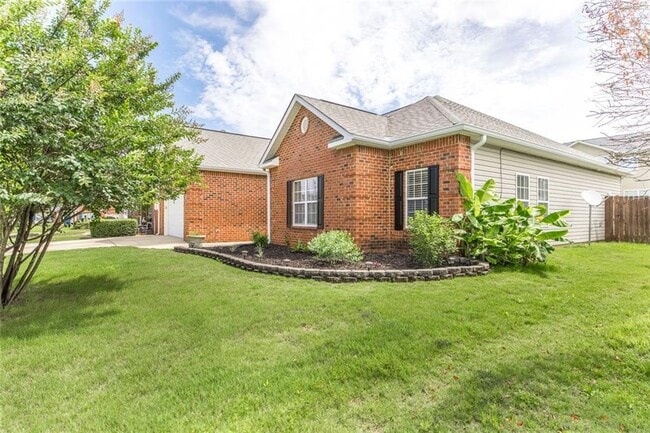 Photo - 104 Bryce Dr