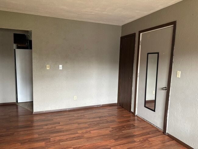 925 1st St Unit 3