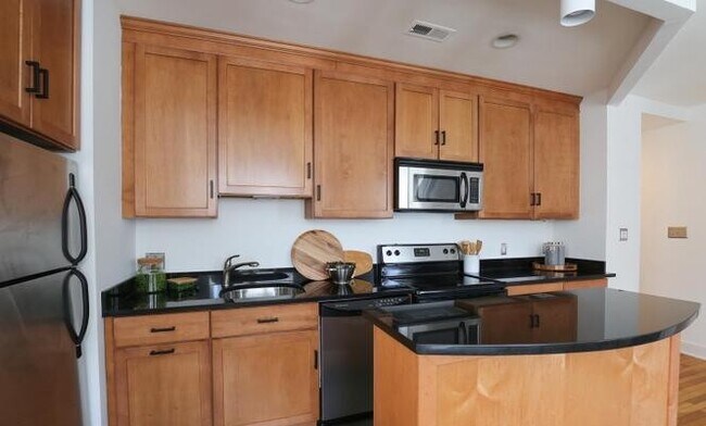 Photo - 1916 17th St NW Unit 113