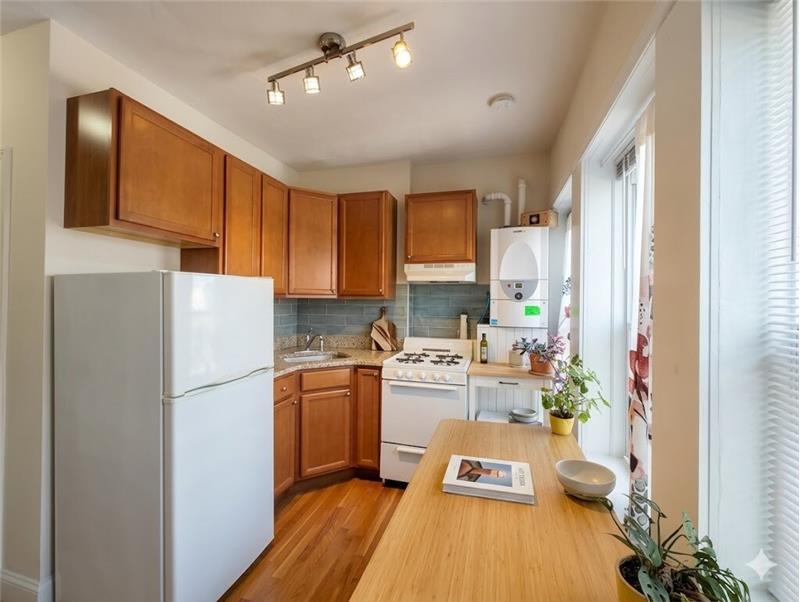 Photo - 1056 Cambridge St Unit 3 F