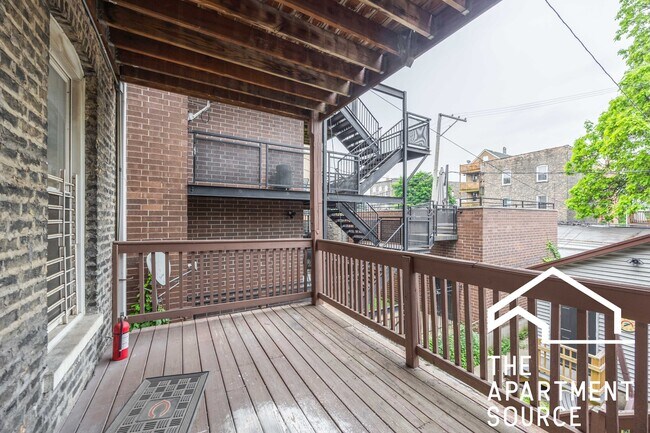 Photo - 1333 W Walton St Unit 0