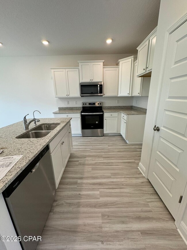 Photo - 147 Ellery Ln