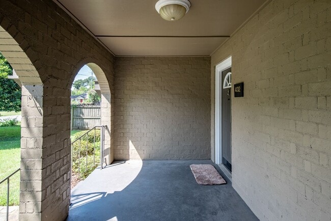 Photo - 432 27th St Unit Crimson Villa