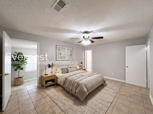 Photo - 7275 Cedardale Rd