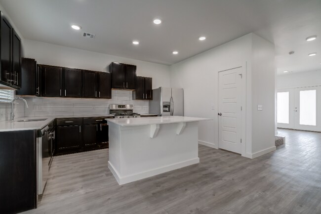 13522 Vinita Dr