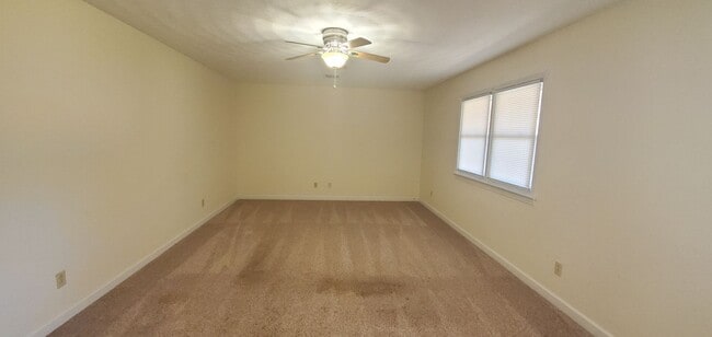 Photo - Spacious Home Ready For Move In