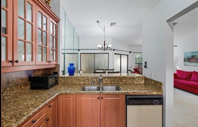 Photo - 13526 Fountain View Blvd