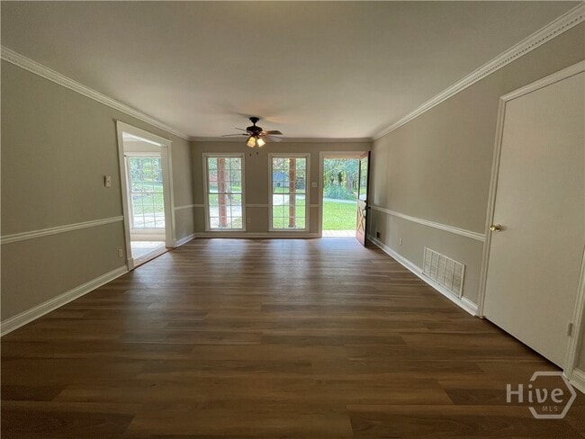 Photo - 260 Timberlane Dr