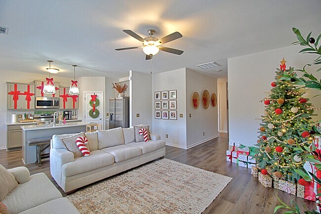 Photo - 1560 Arnall Dr