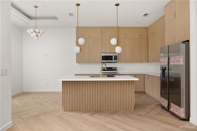 Photo - 17 N Revolution St