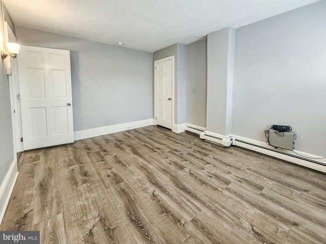 Photo - 226 Morgan St