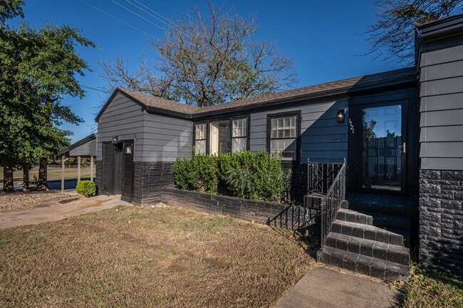 Photo - Home For Rent in SW Ardmore!