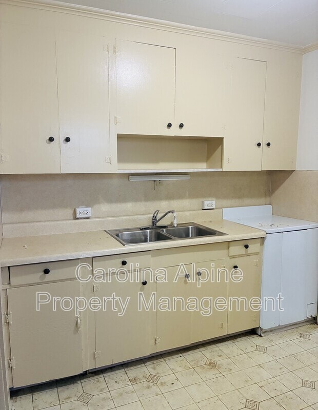 Photo - 408 N Caldwell St