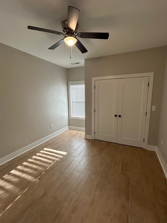 1001 Ford Ave