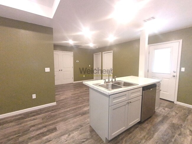 Photo - Modern 4Bed/2Bath house with fenced backyard and garage