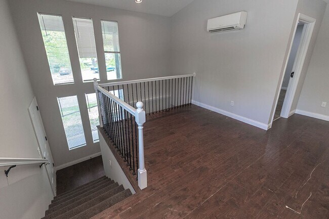 Photo - 1415 Paris Rd Unidad B