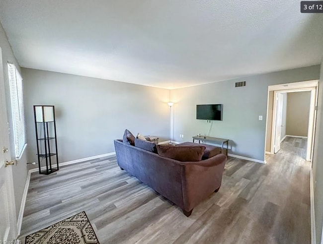 Building Photo - 3830 Country Club Rd Unit I Rental