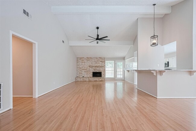 2606 Lexington Woods Dr