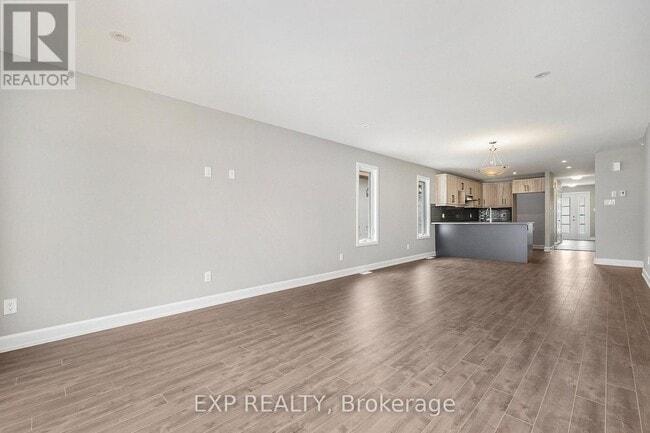 Photo - 1220 Montblanc Cres