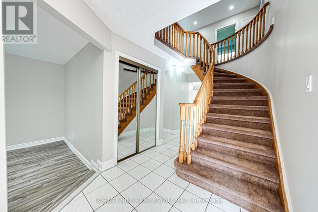 Photo - 300 Conley St