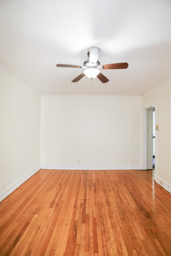 Photo - 1365 W Greenleaf Ave Unit #2D