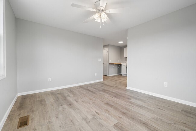 Photo - 113 Temple St