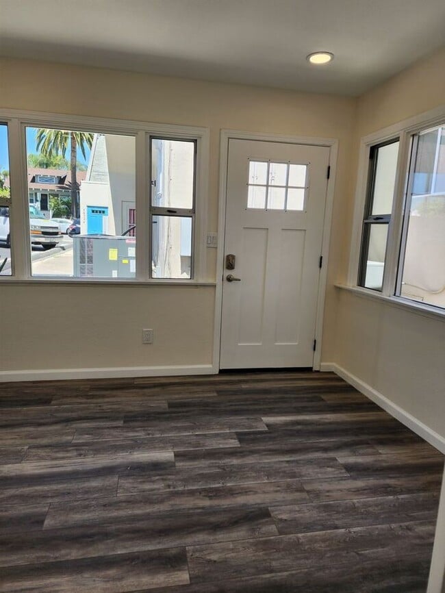 Photo - La Mesa Village Jr. One Bedroom-NICE SPACE...