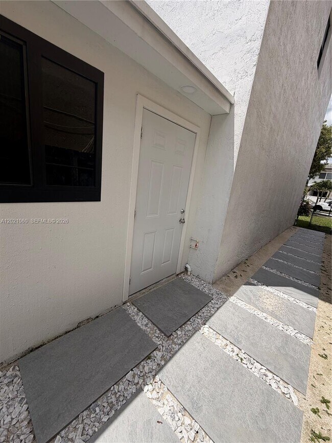 Photo - 16536 SW 54th St Unit 1