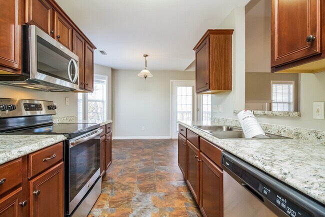 Photo - 142 Homestead Pl