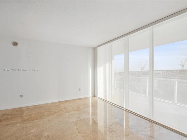 Photo - 1819 SE 17th St Unit 1010