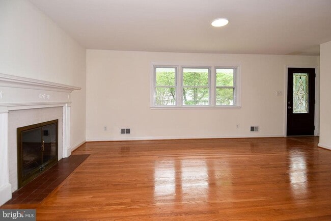 Building Photo - 3865 N Upland St