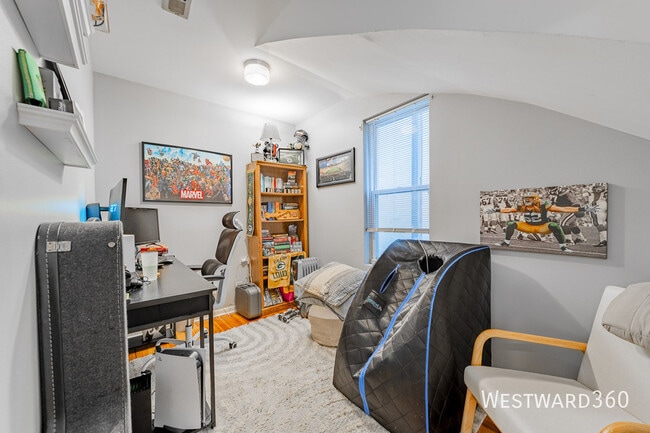 Photo - 3242 N Hoyne-1 Unit 1