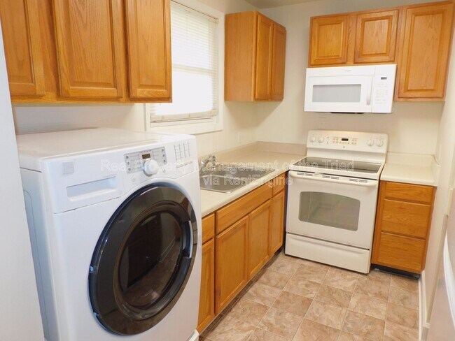 Photo - 2300 Willow Rd