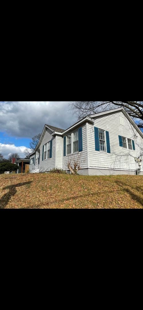 Photo - NEW LISITING