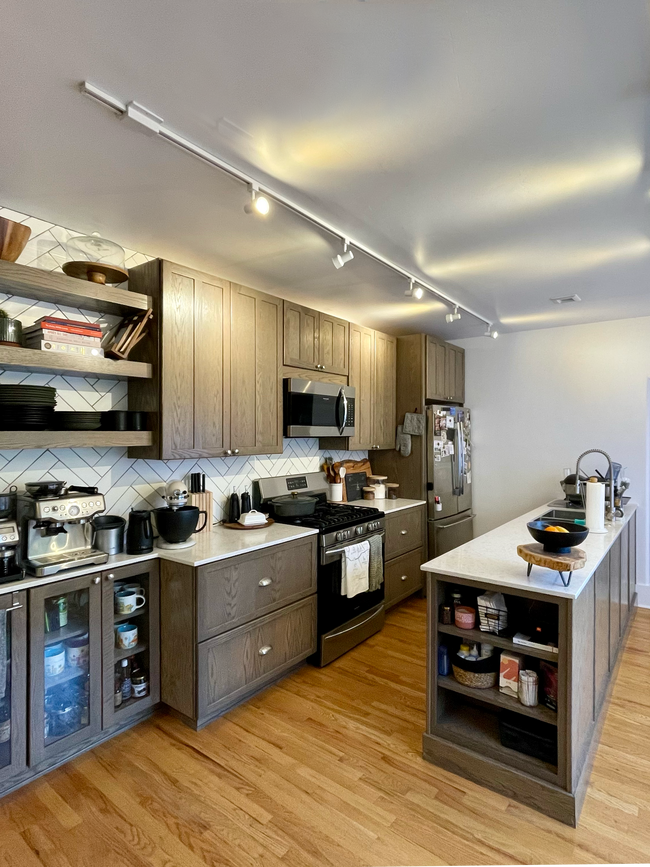 Photo - 308 Arno St NE