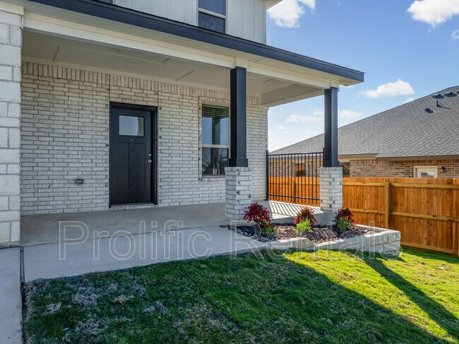 Photo - 106 Logan Ct