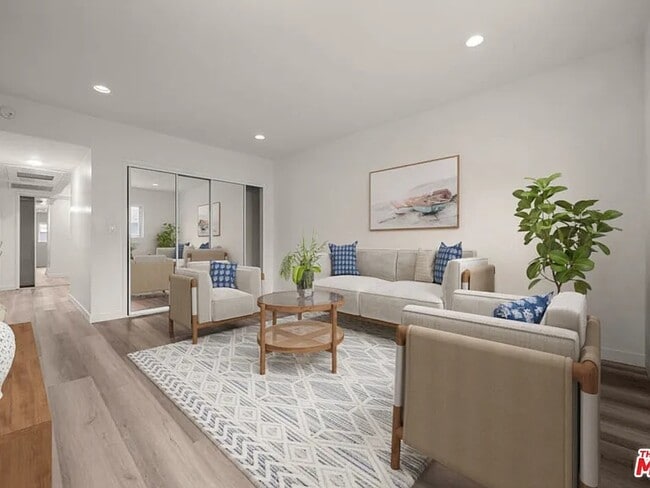 Photo - 423 S Rexford Dr Unidad 202