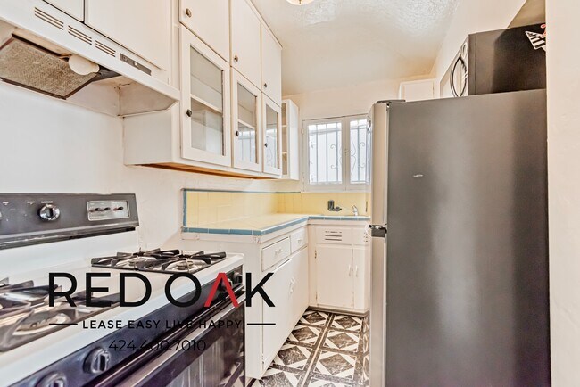 Photo - 661 Cloverdale Ave Unidad 3