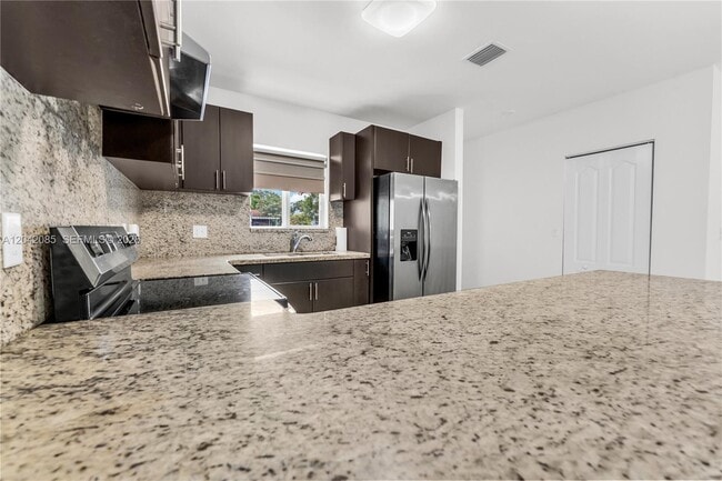 Photo - 1029 SW 11th Ave Unit 0