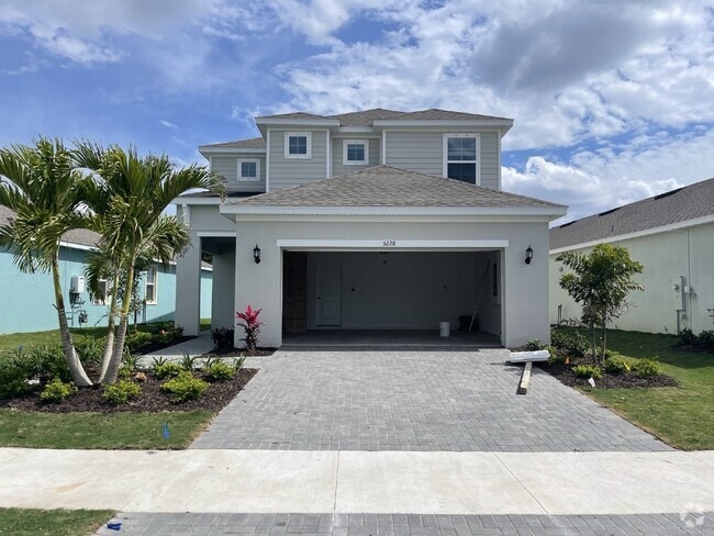 Building Photo - "Spacious 4-Bedroom Oasis with 3 Full Bath... Rental